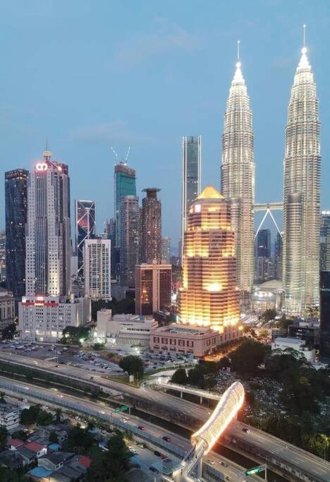 Klcc View 3r2b 10min Walking Klcc, Lrt, Local Food Căn hộ