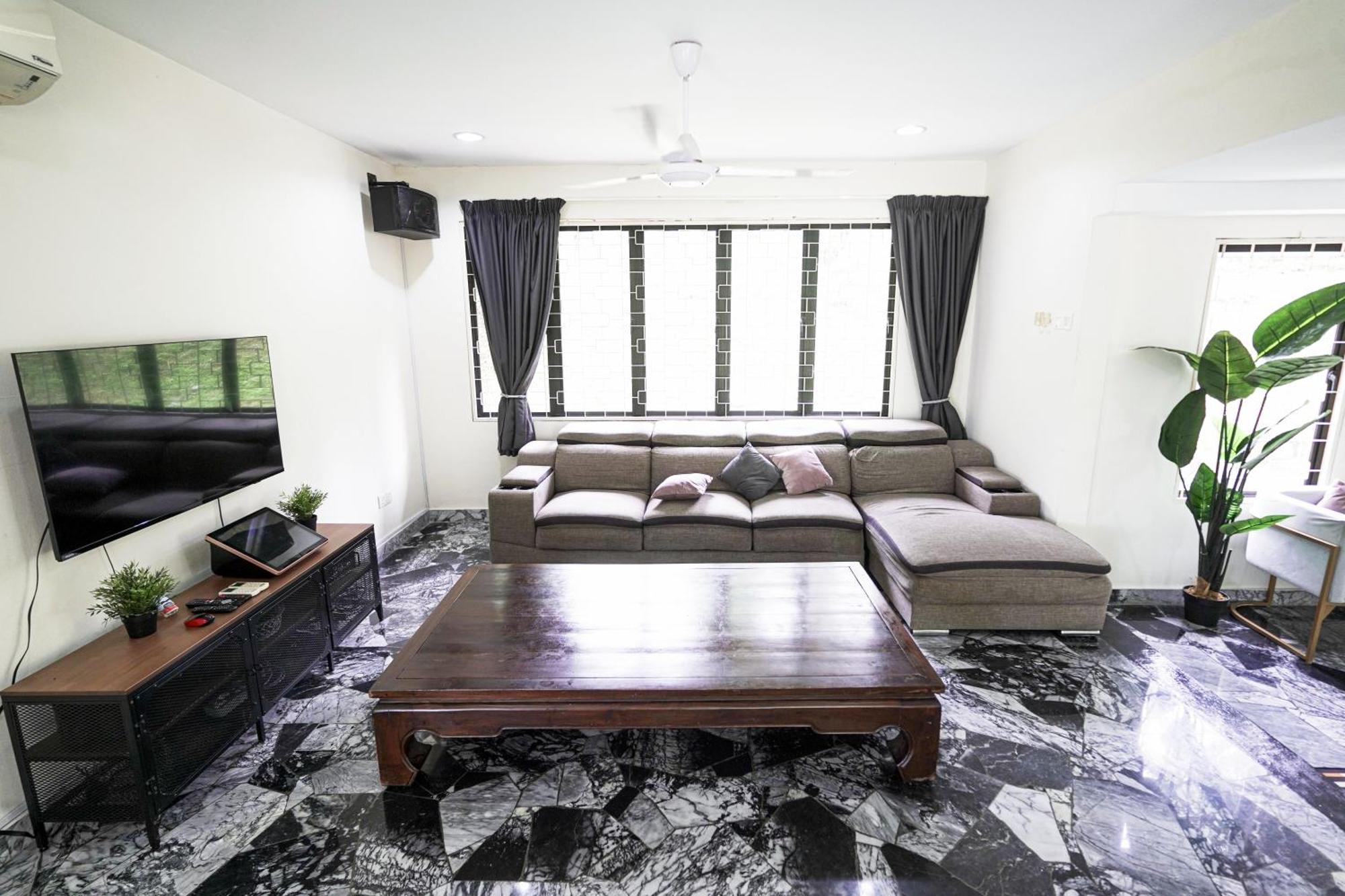 Villa 30 Pax Oug Bungalow With Swimming Pool