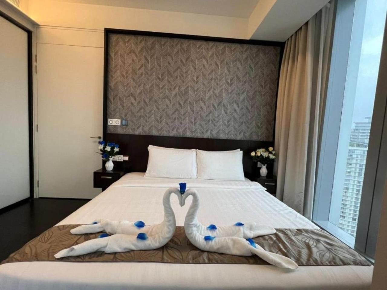 In Tropicana The Residences By Rs Apartamento
