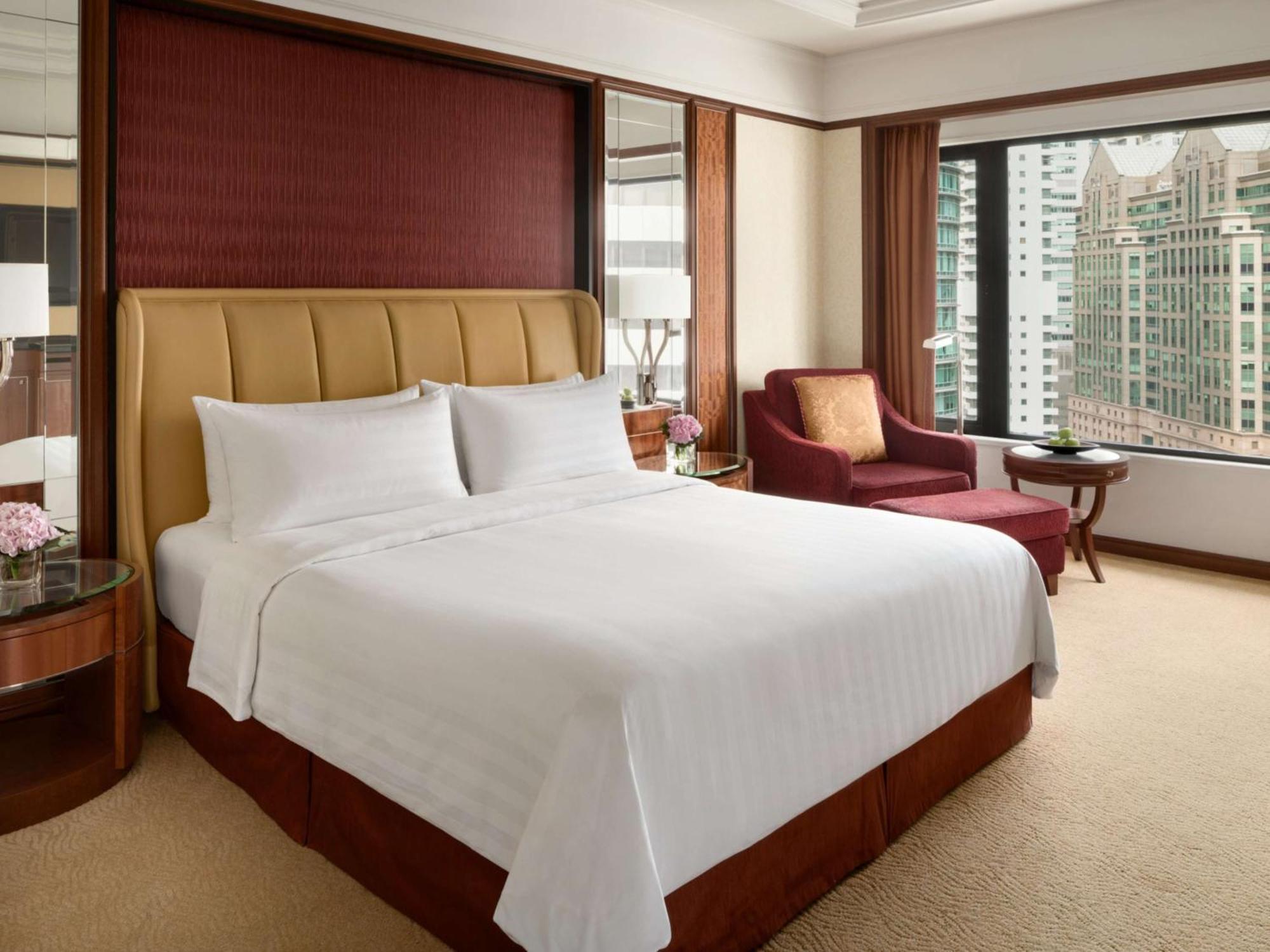 Shangri-la Hotel 5*