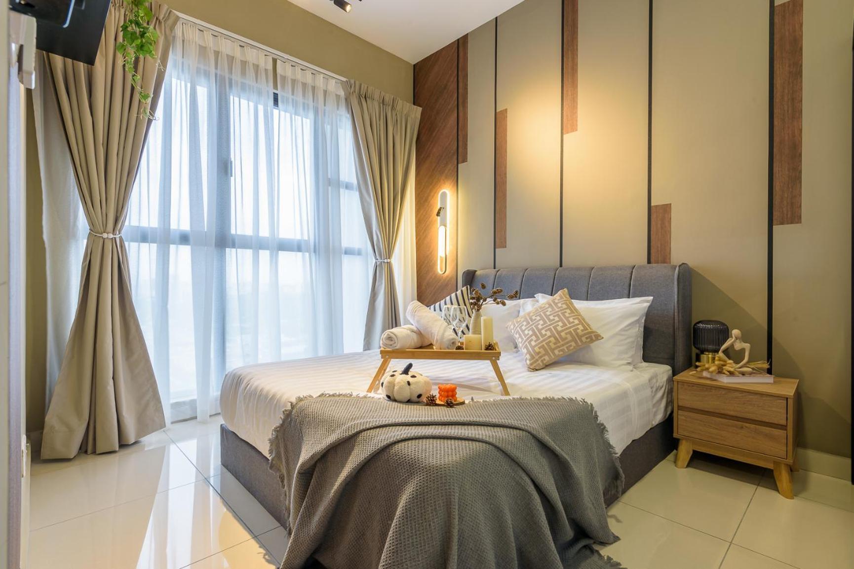 Tallest Concept Theme Klcc Apartment