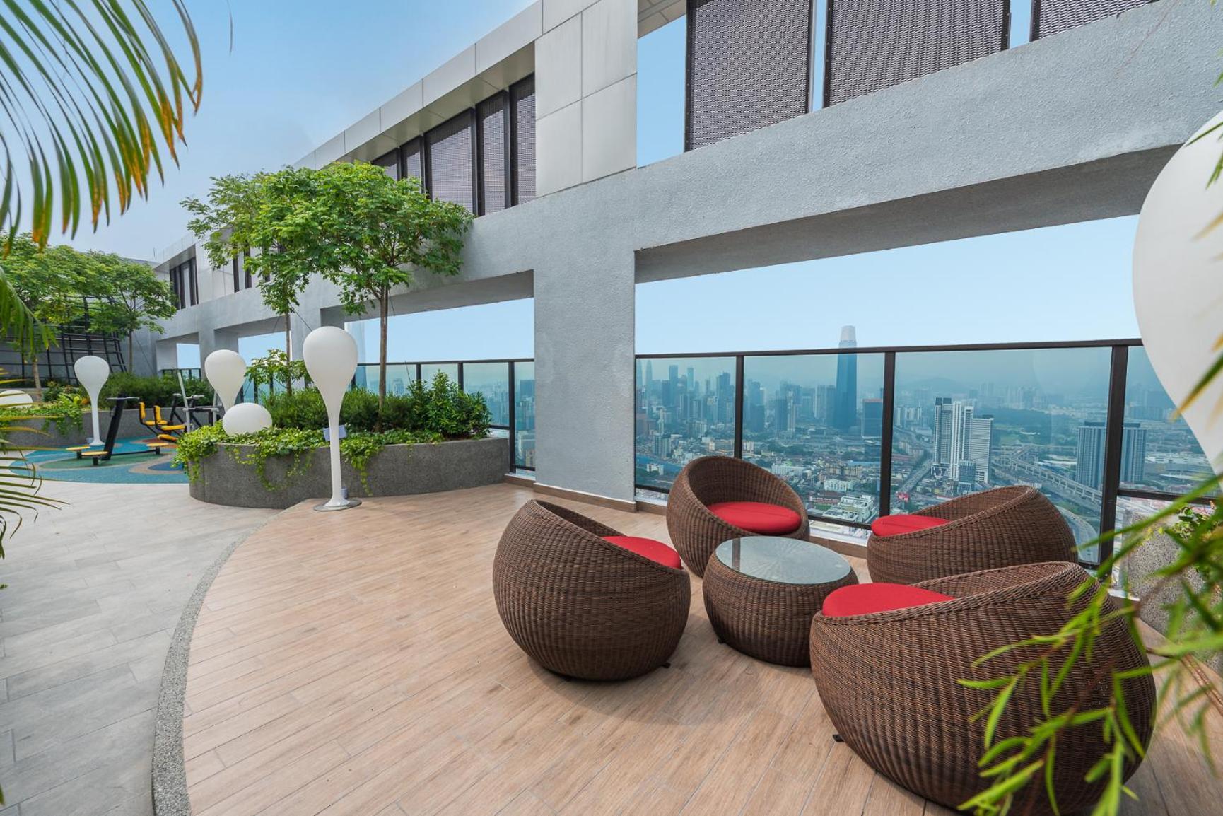 Tallest Concept Theme Klcc Apartment Kuala Lumpur