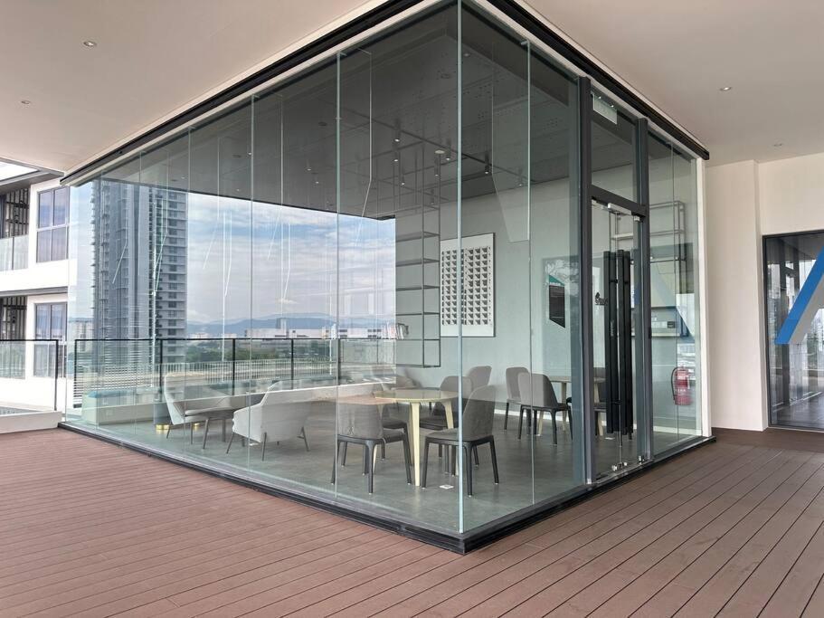 Continew Residences By Romeo Appartement *
