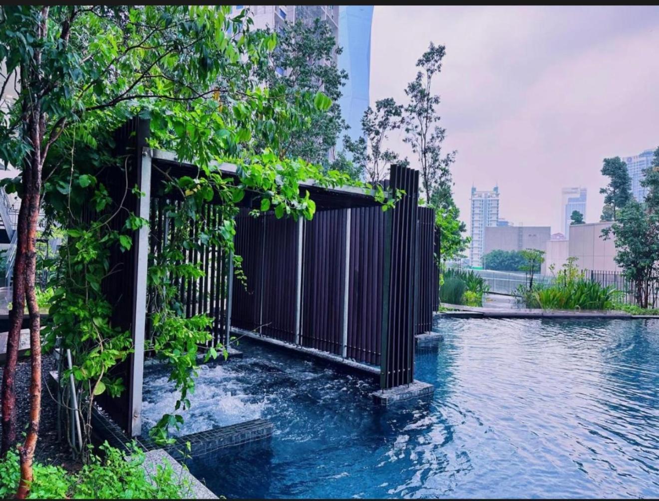 Rooftop Pool At Lucentia By Lalaport Appartement Kuala Lumpur