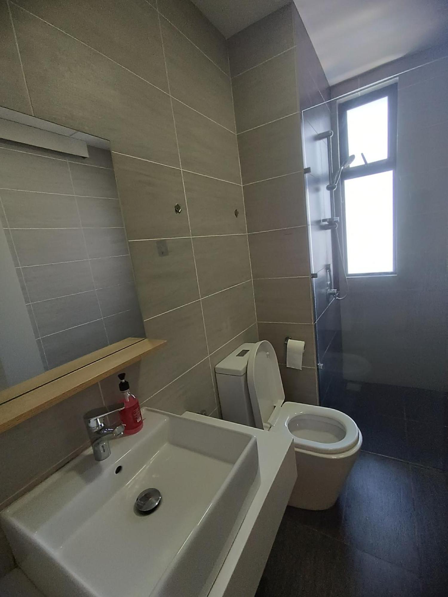 Trion By Azure Apartment *