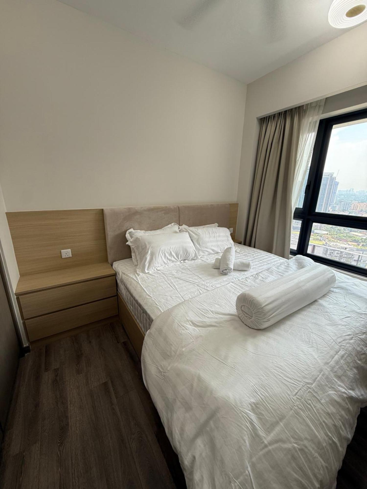 Apartment Agile Sky Near Pavilion Mall & Trx View Including Swimming Pool *