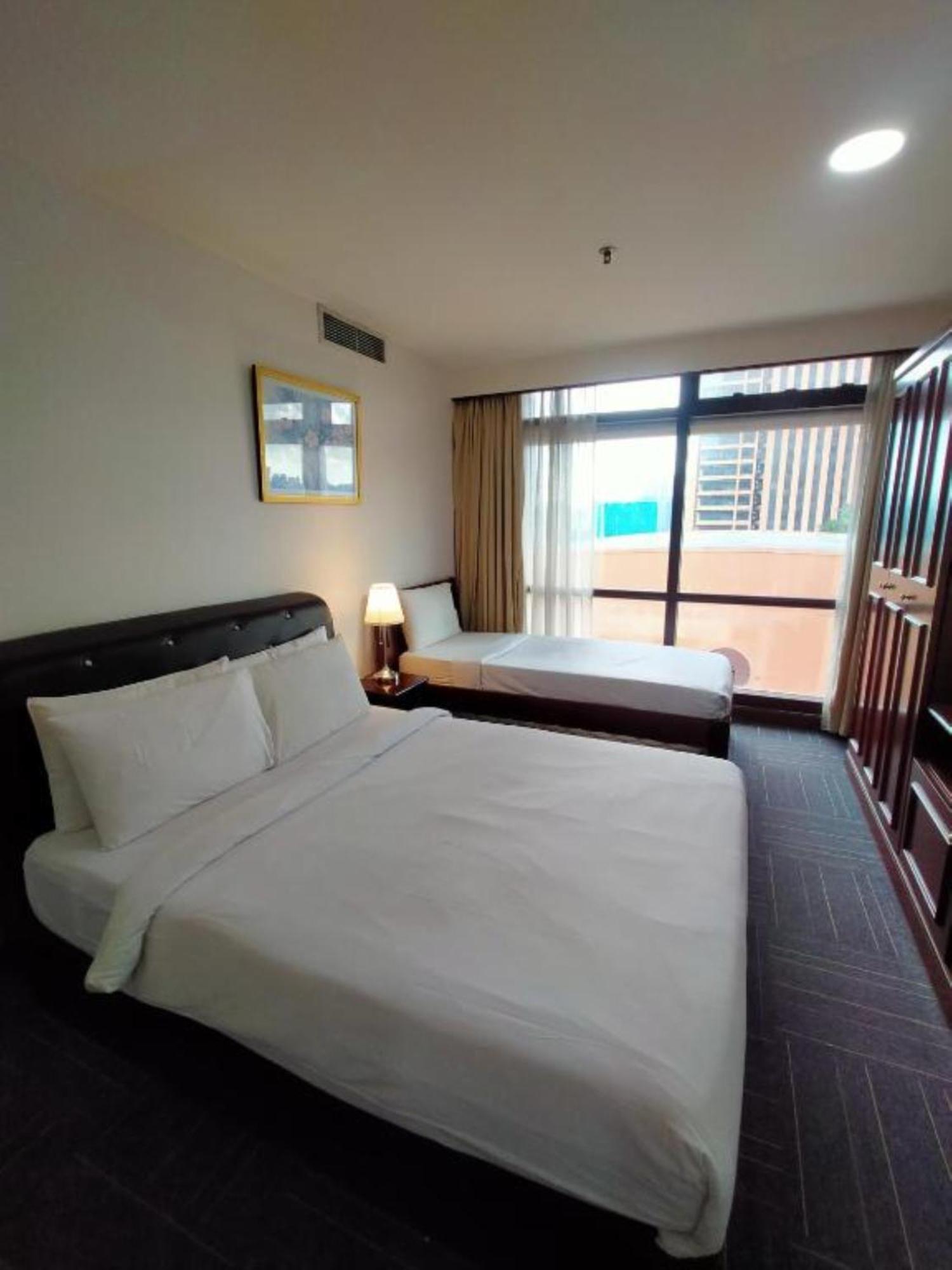 Famous Service At Times Square Kl Apartment *