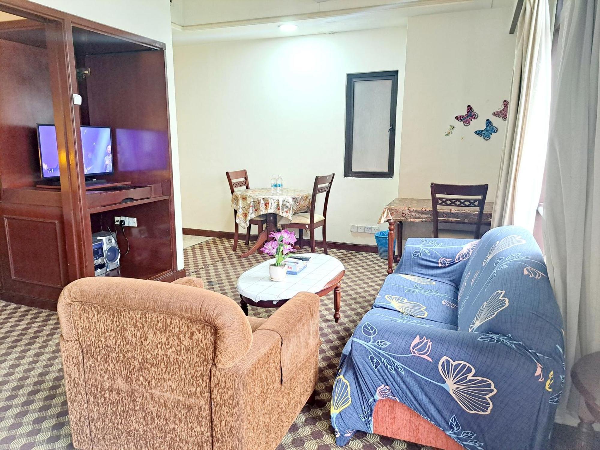 Famous Service At Times Square Kl Apartment
