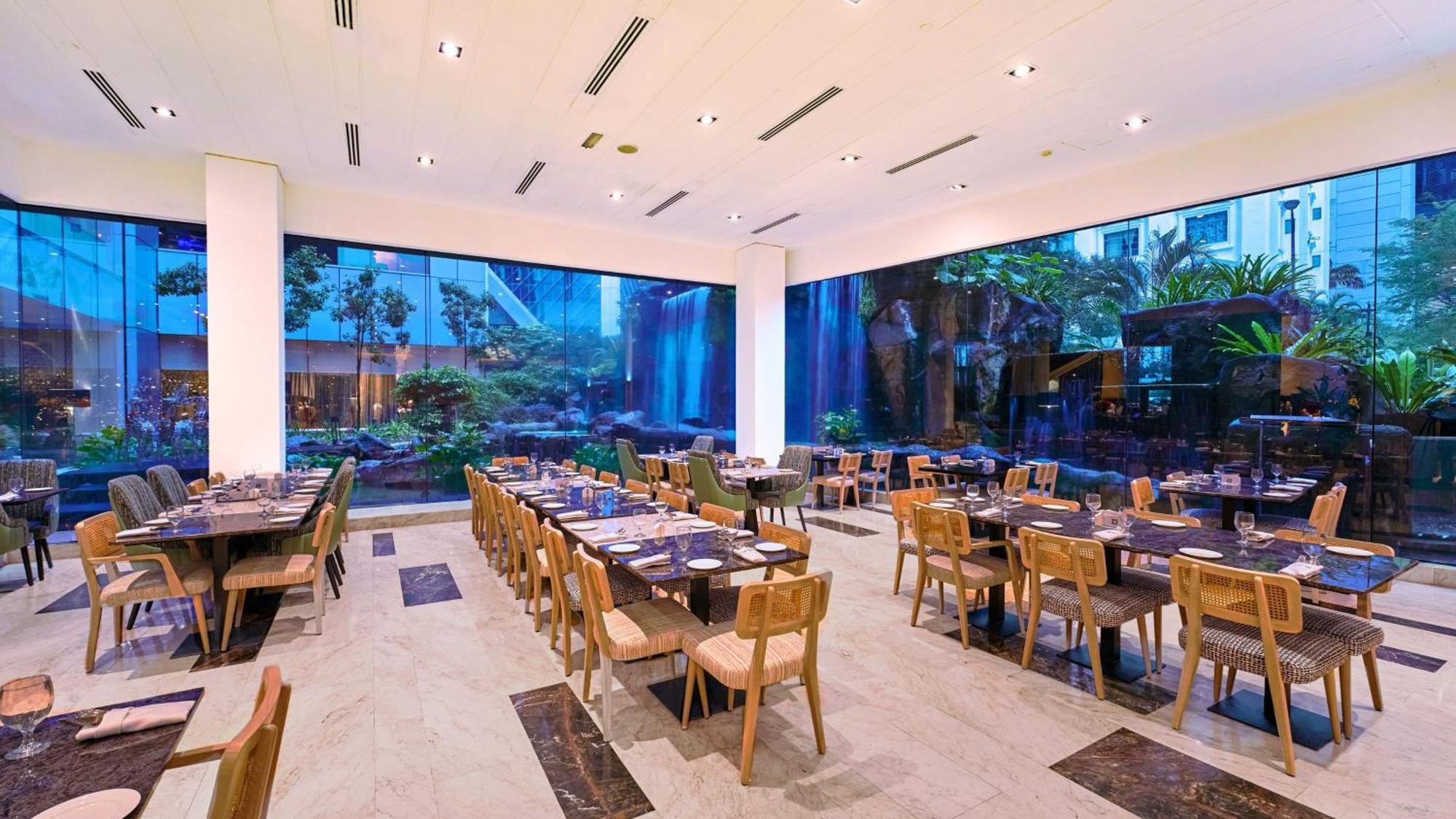 Khách sạn Intercontinental By Ihg