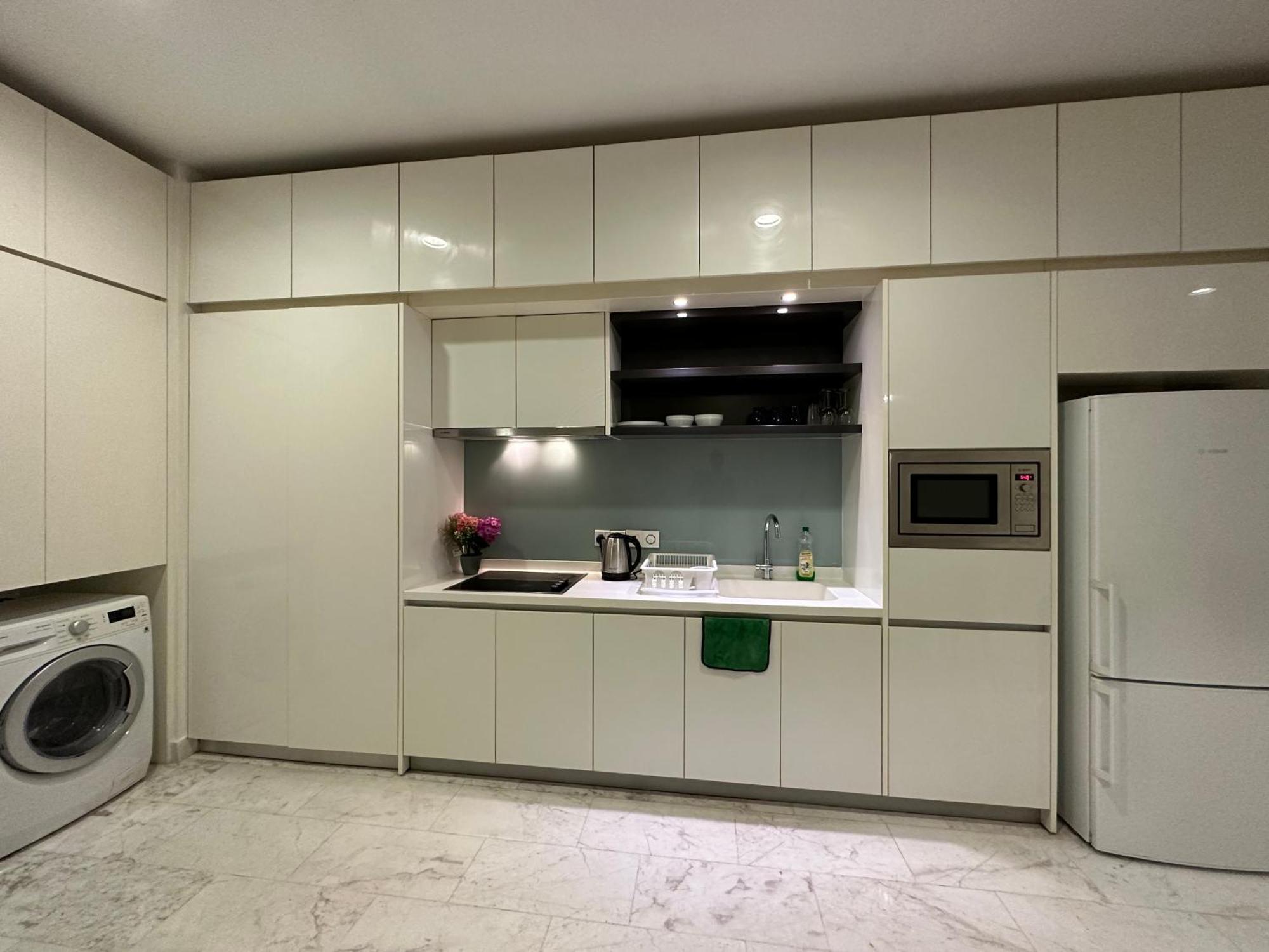 The Platinum By Skyscraper Apartment *