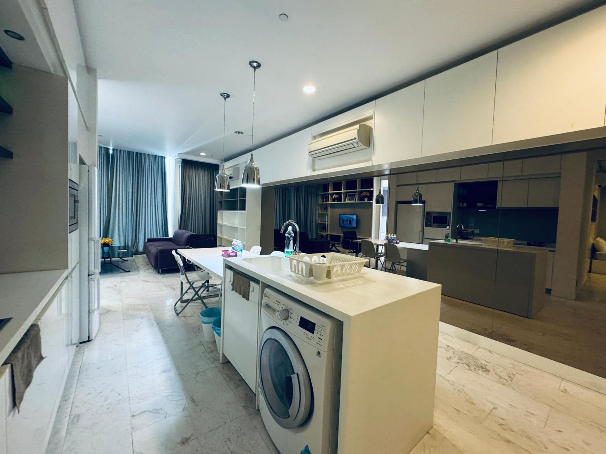 The Platinum By Skyscraper Apartment *