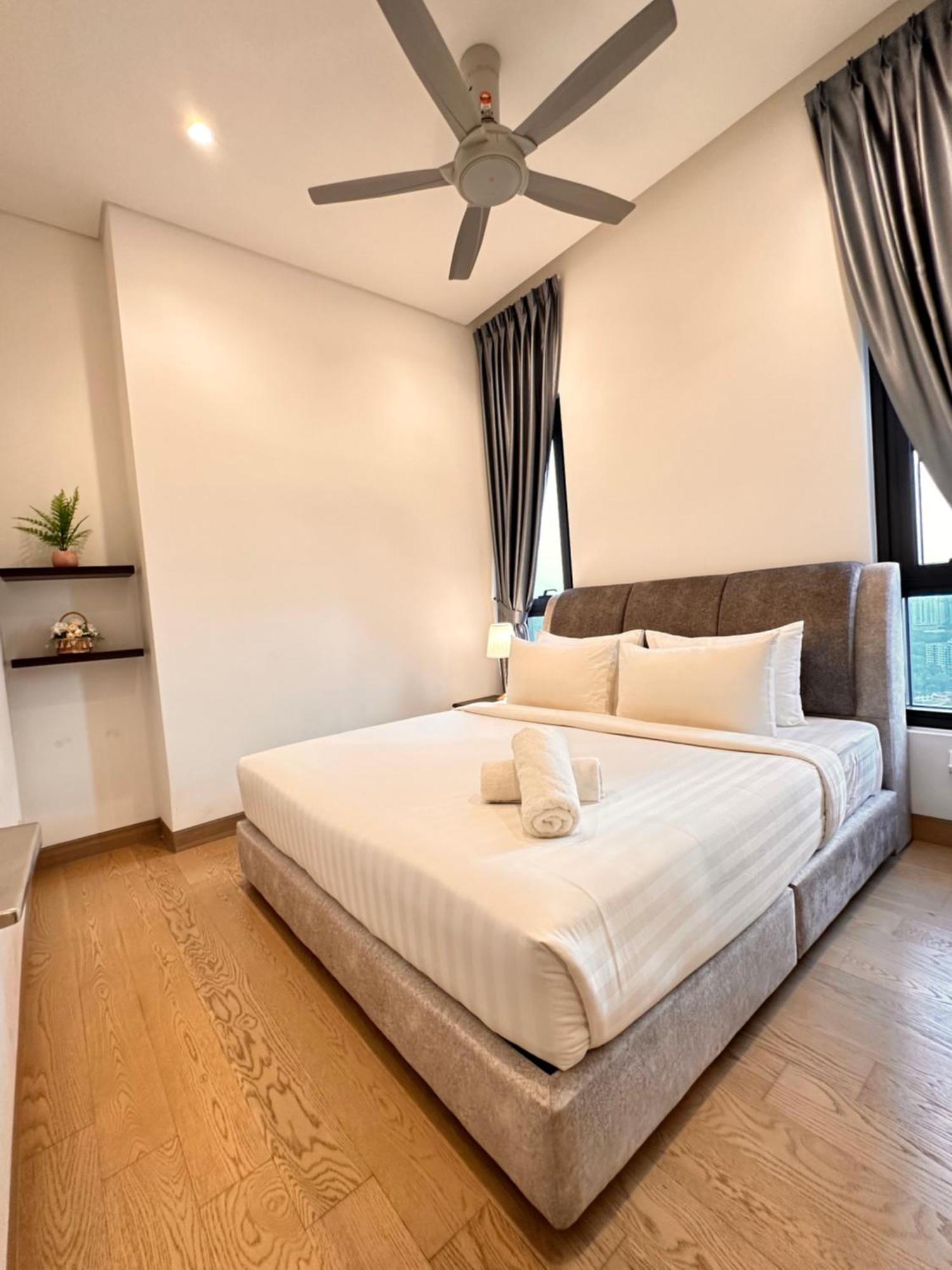 Apartment Lucentia Residences Bbcc