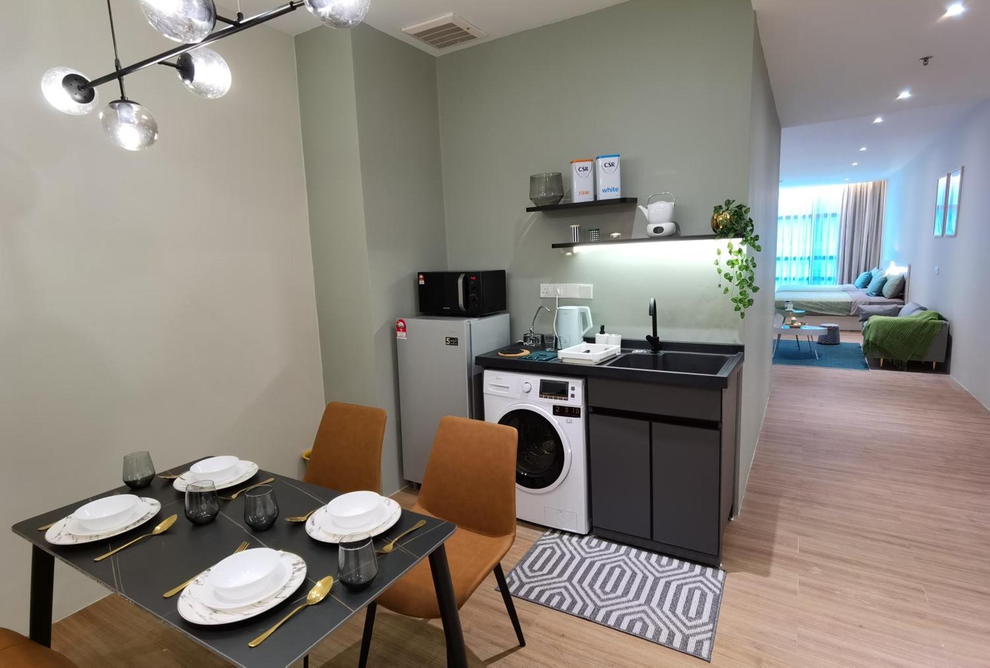 Weekly Monthly - Bangsar Trade Centre Yaraville *