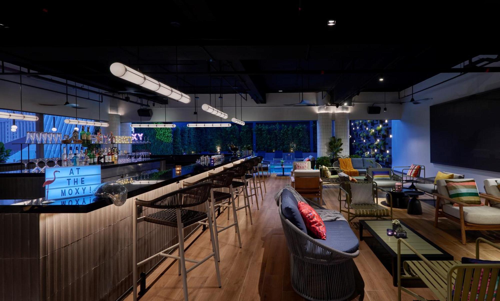 Moxy Chinatown Hotel 4*