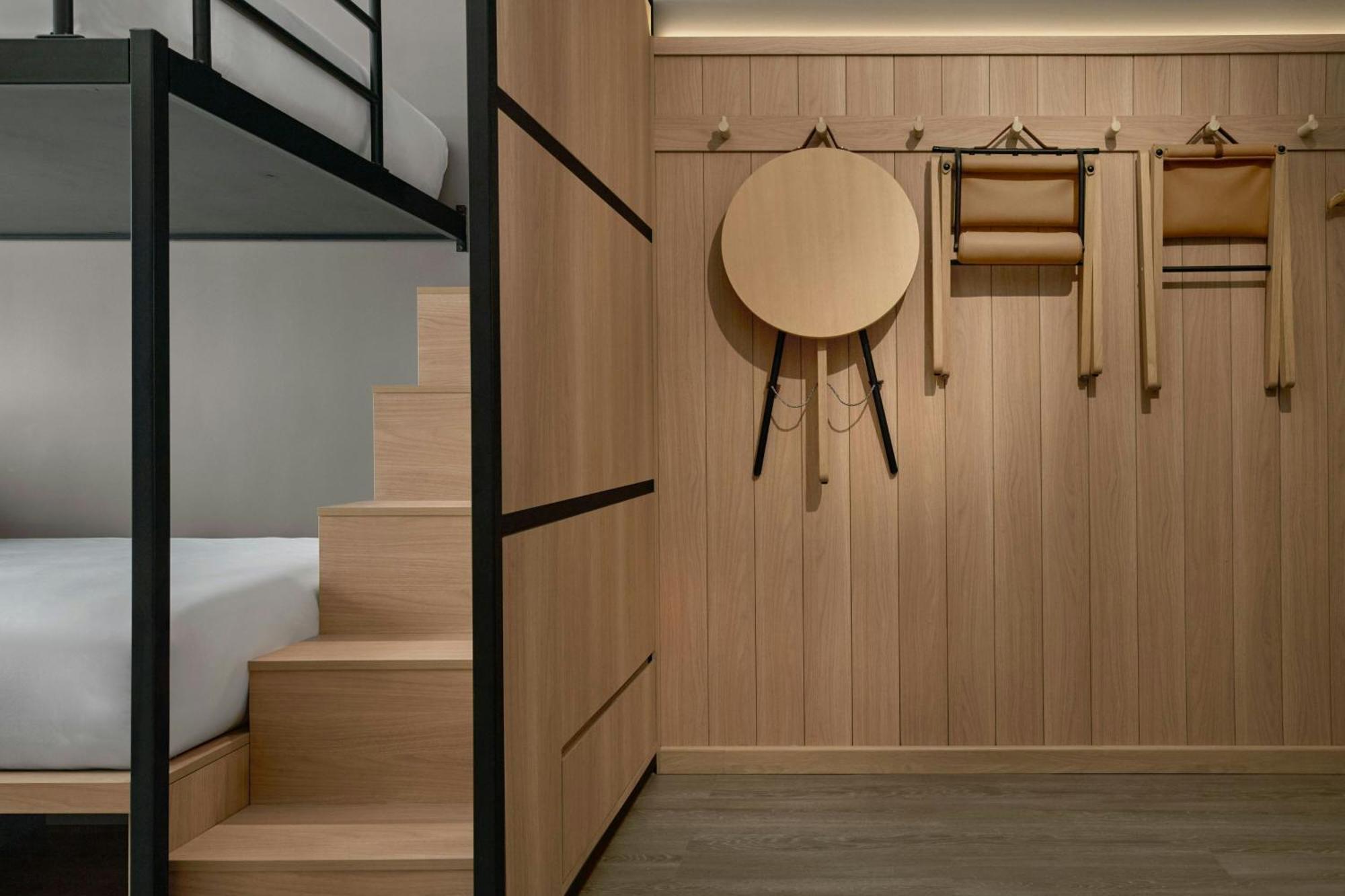 Moxy Chinatown Hotel