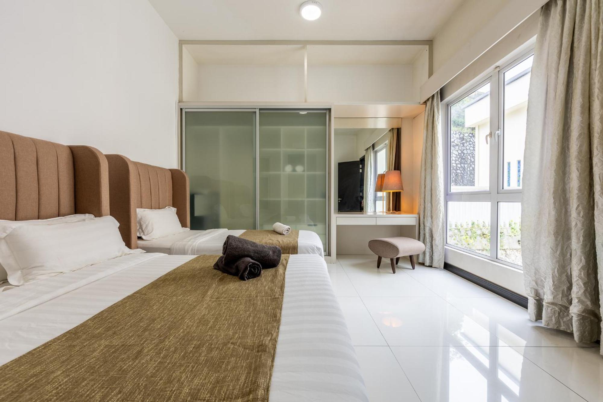 Flame Of The Forest Retreat 38pax 8r7b Pool * Kuala Lumpur