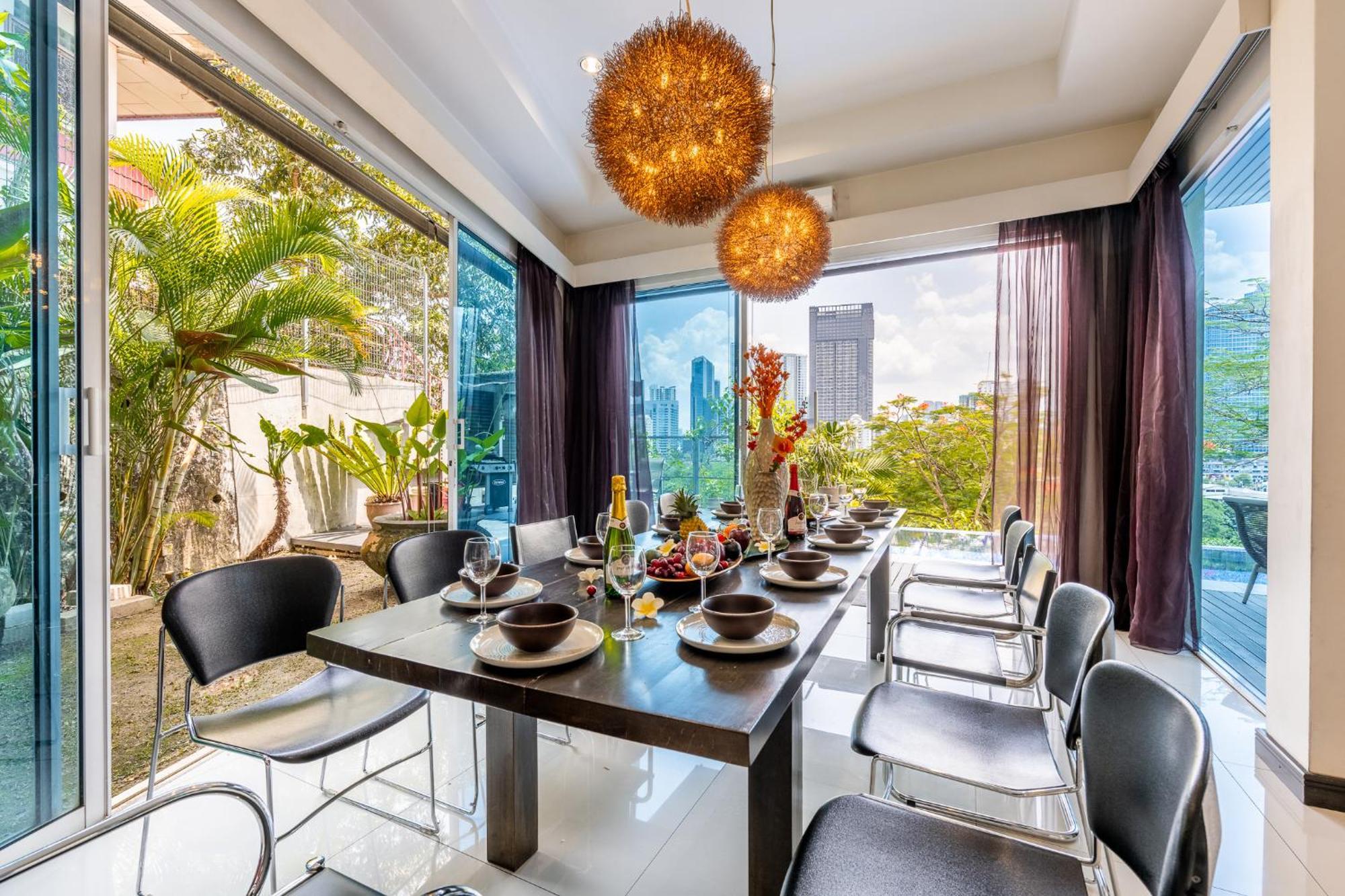 Villa Flame Of The Forest Retreat 38pax 8r7b Pool Kuala Lumpur