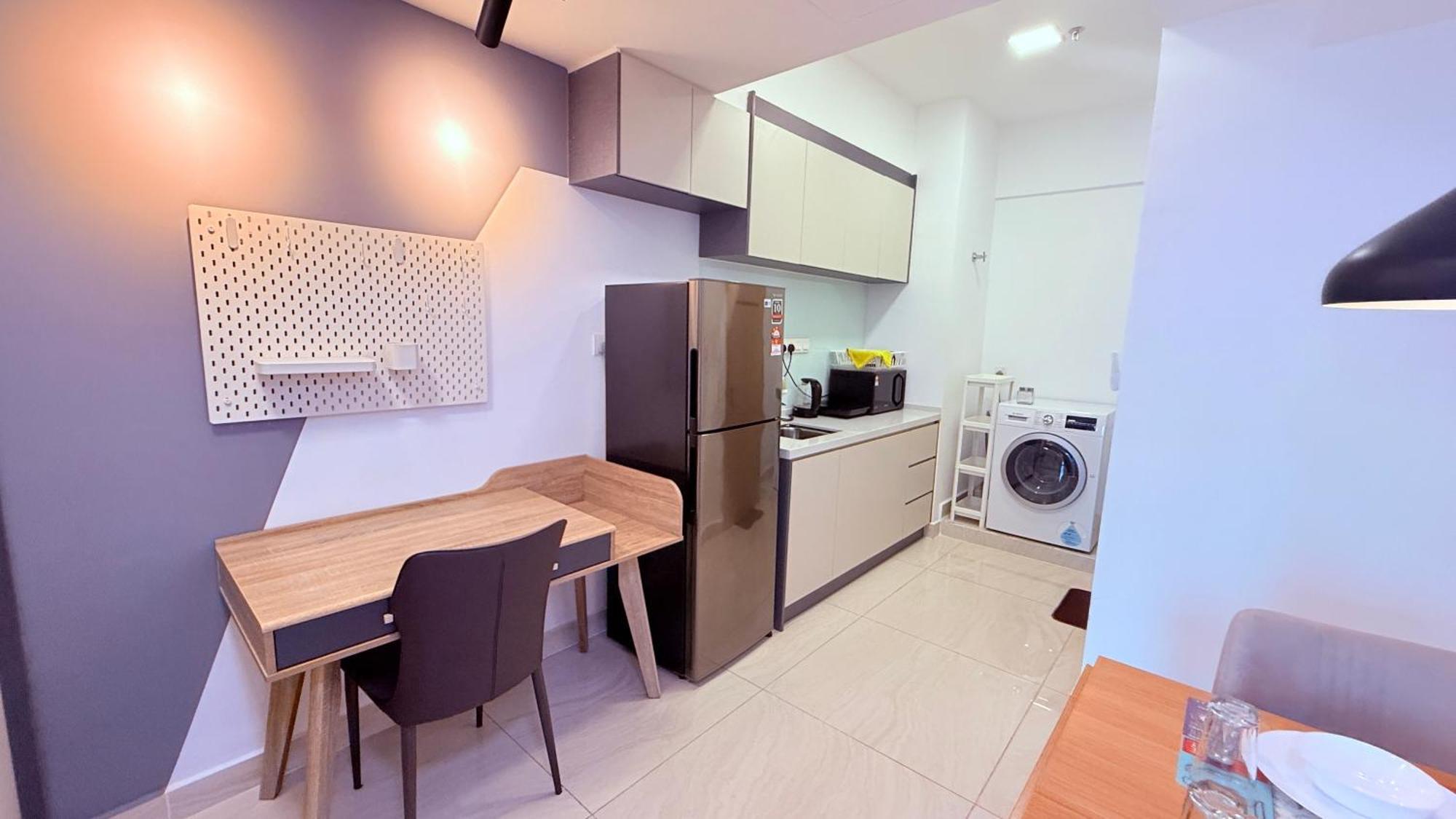 Colony Service Klcc At Sky World Apartemen *