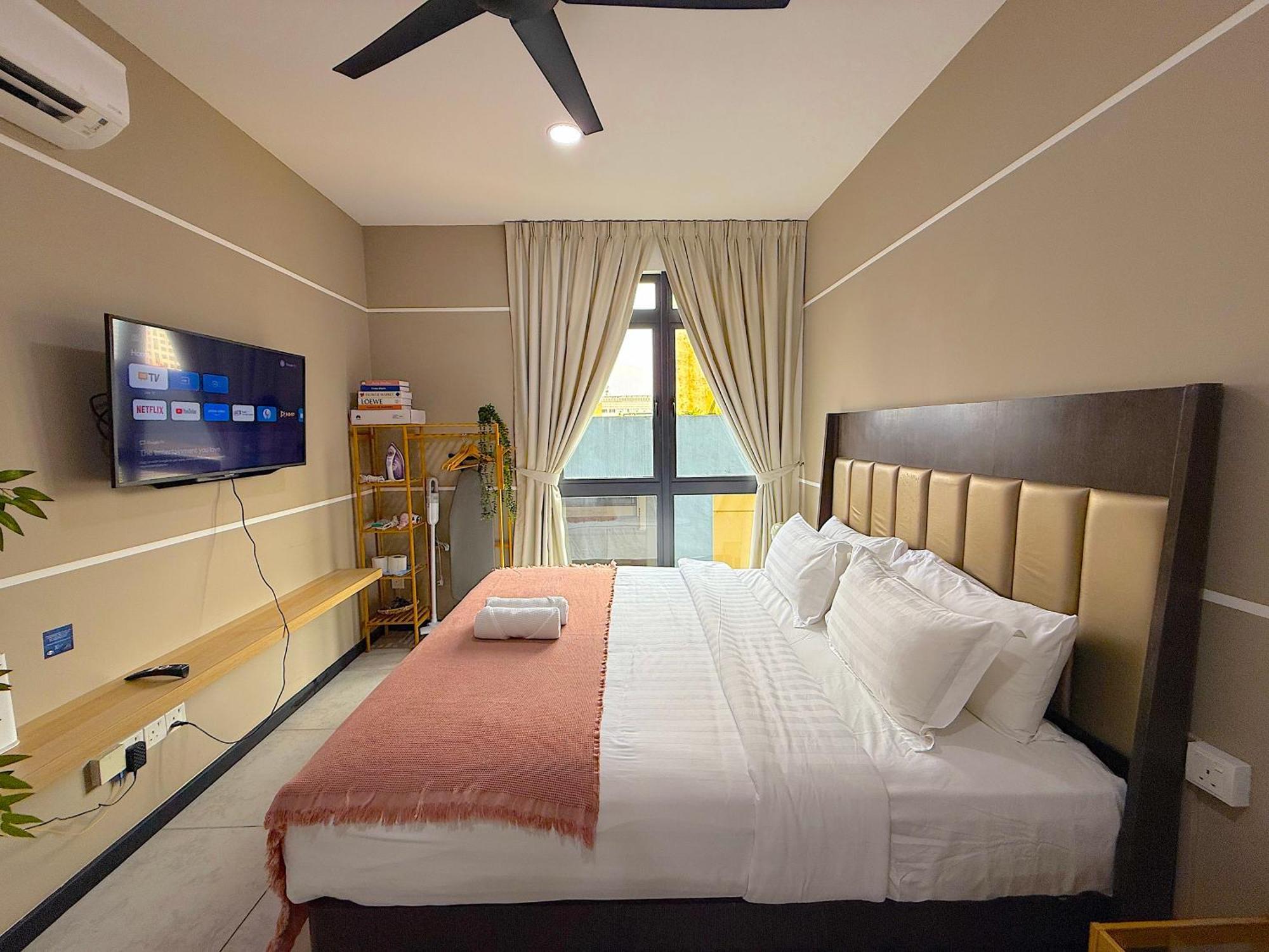 Neu By Serenity Homes Near Gleneagles, Klcc & Lrt Apartemen