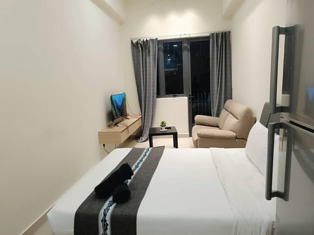 The Luxe By Klcc Apartment