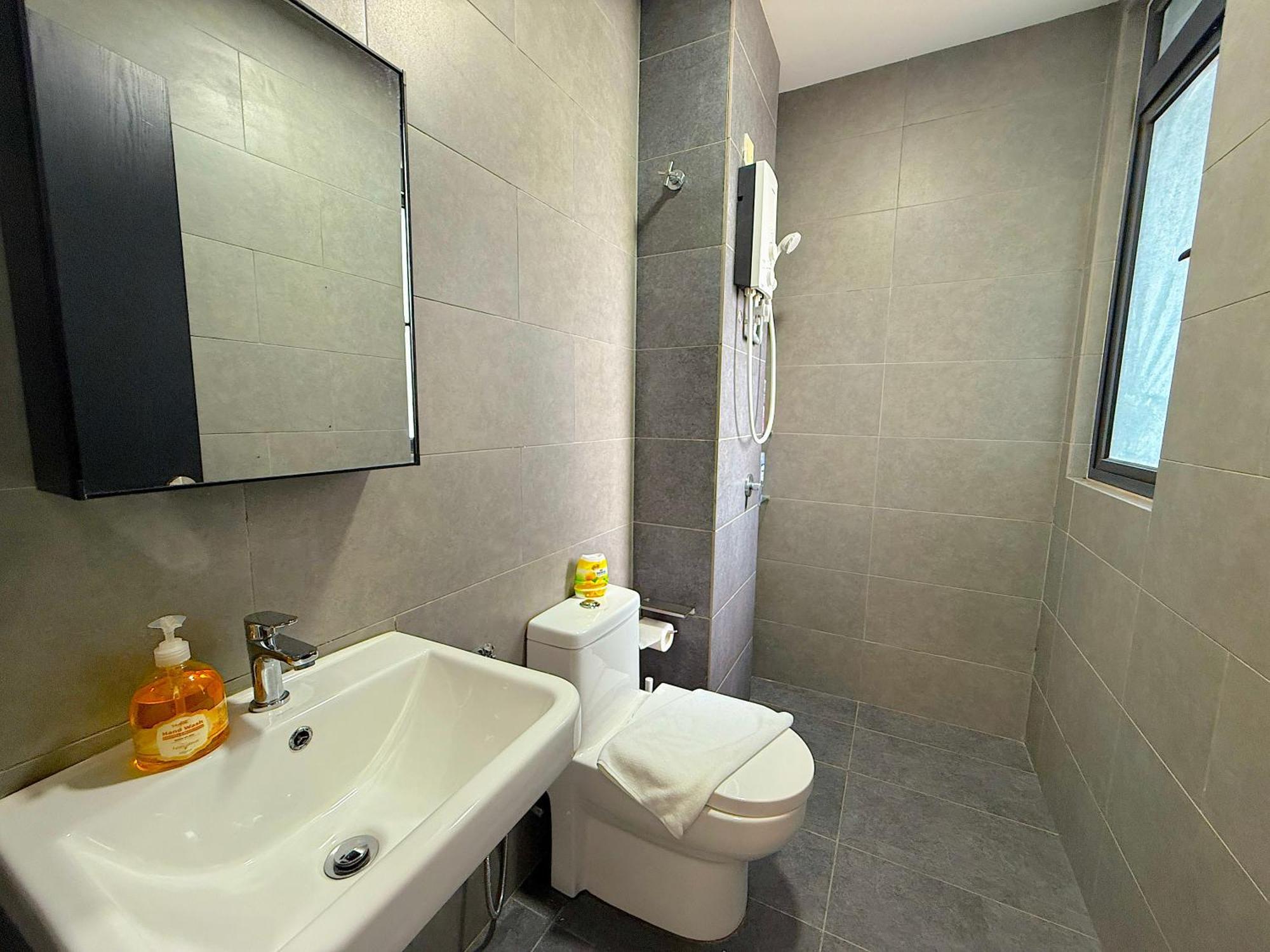 Apartemen Neu By Serenity Homes Near Gleneagles, Klcc & Lrt Kuala Lumpur