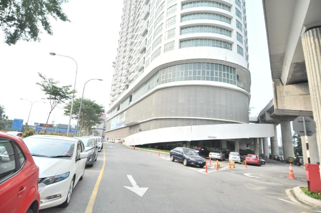 Kl View At Regalia Apartemen Kuala Lumpur