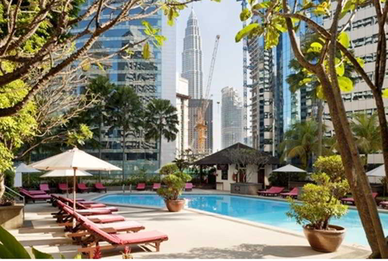 Crowne Plaza Mutiara 5*
