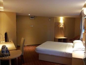 Aira Hotel
