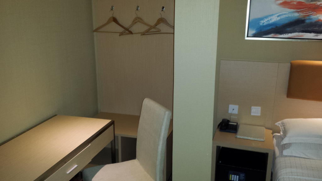 Hotel Aira 2*