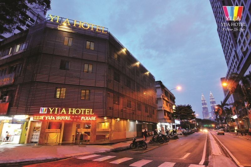 Hotel Aira 2*