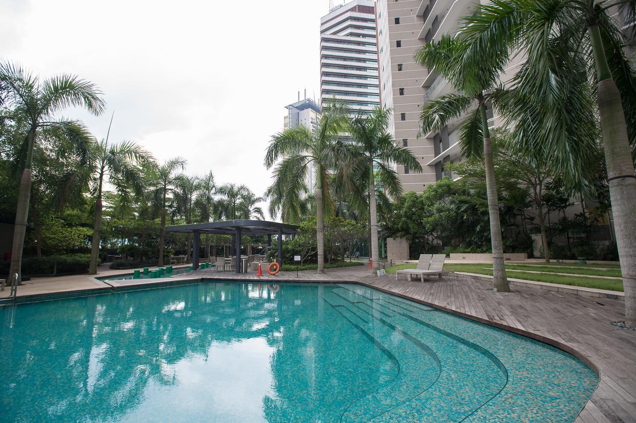 #332 Big Balcony With Stunning Twin Tower View !
