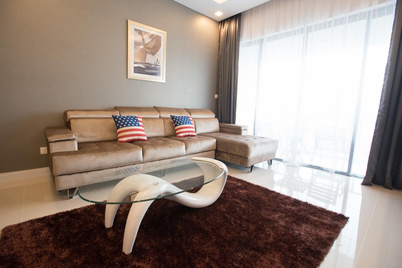 #332 Big Balcony With Stunning Twin Tower View ! * Kuala Lumpur