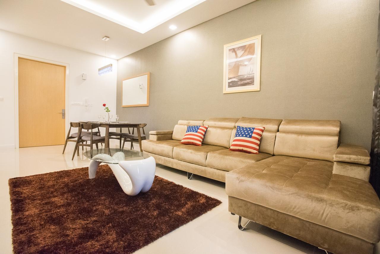 Apartment #332 Big Balcony With Stunning Twin Tower View !