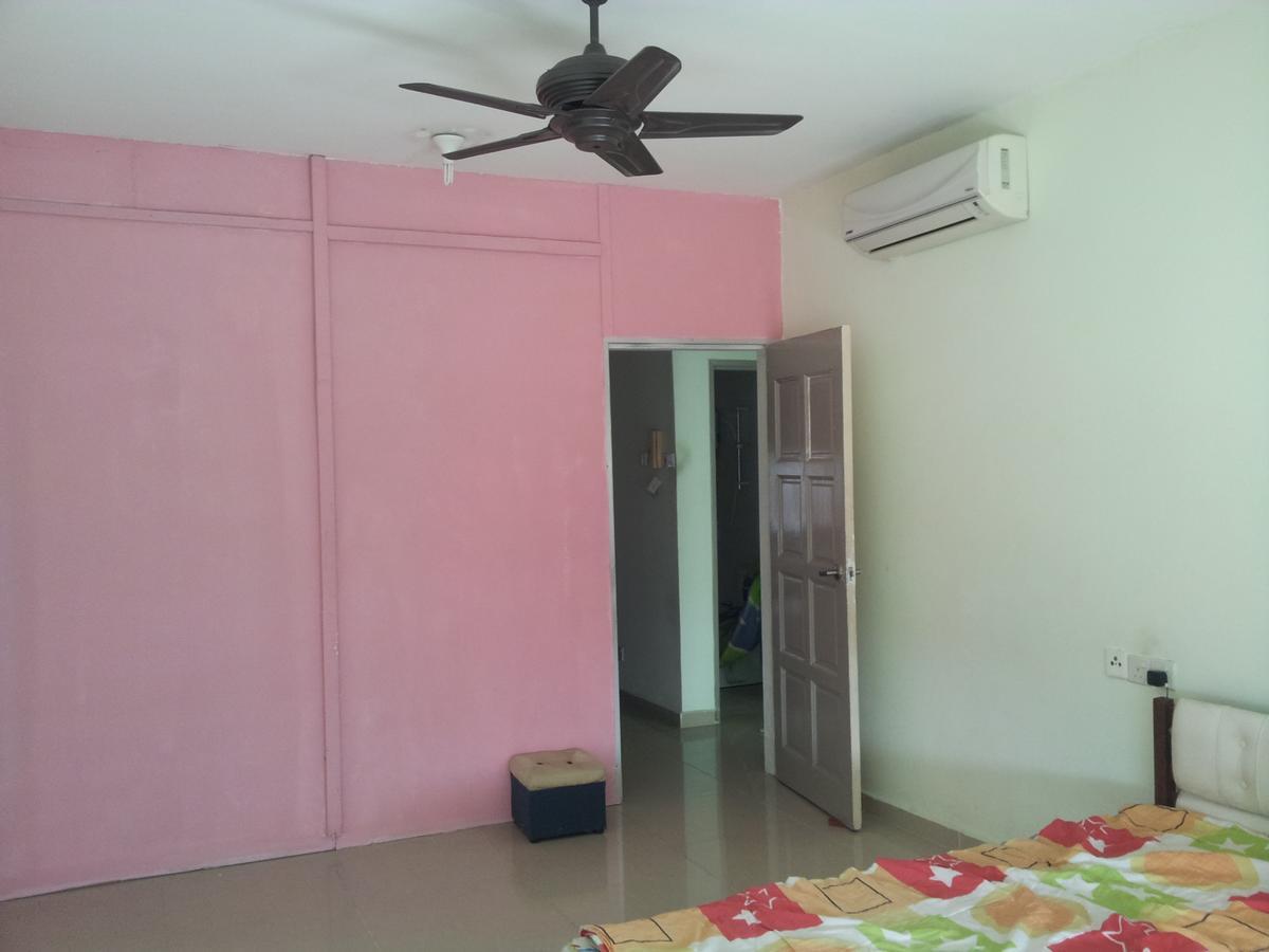Putra Majestik Apartamento *