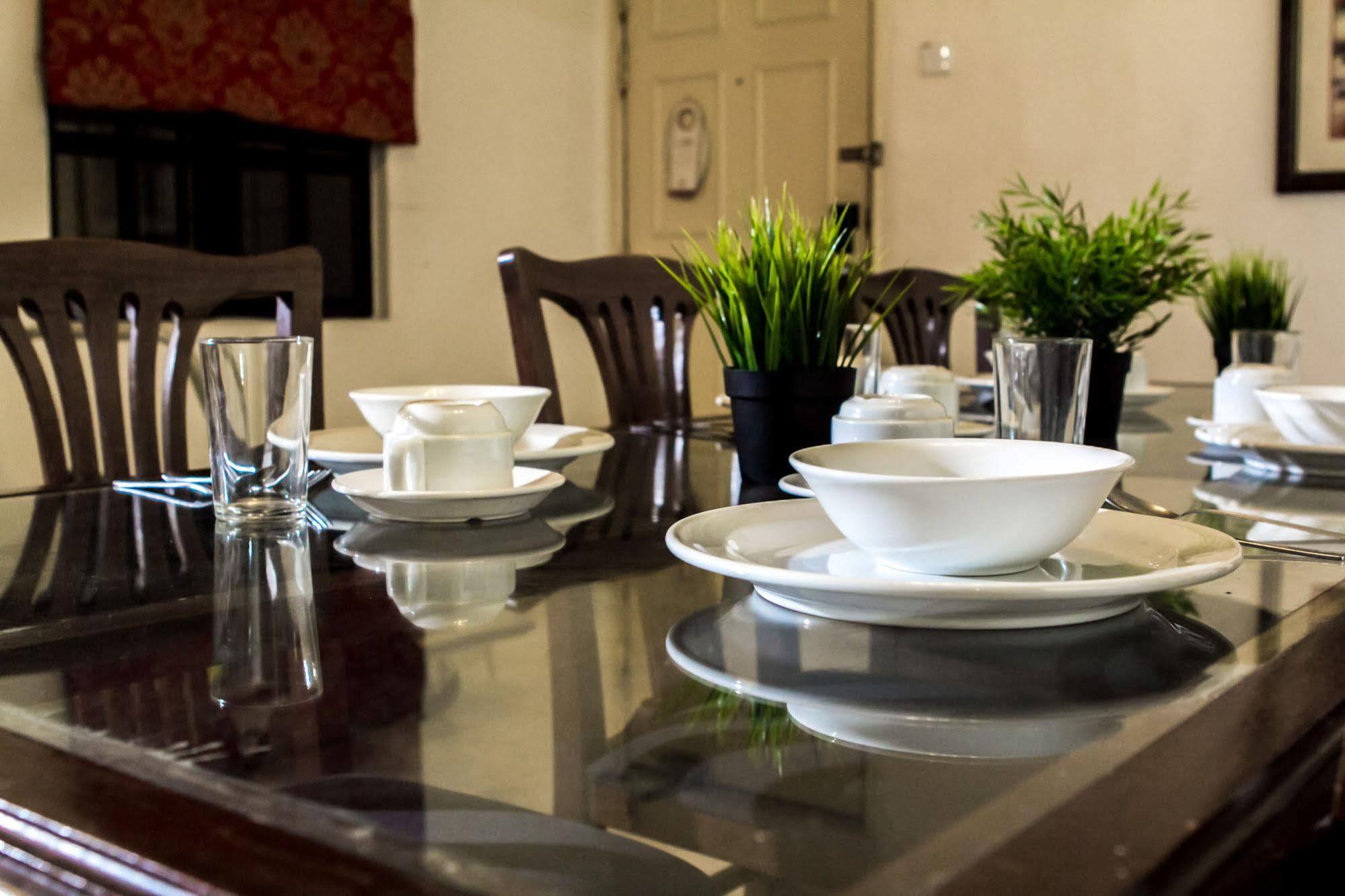 Duta Vista Suites Khách sạn