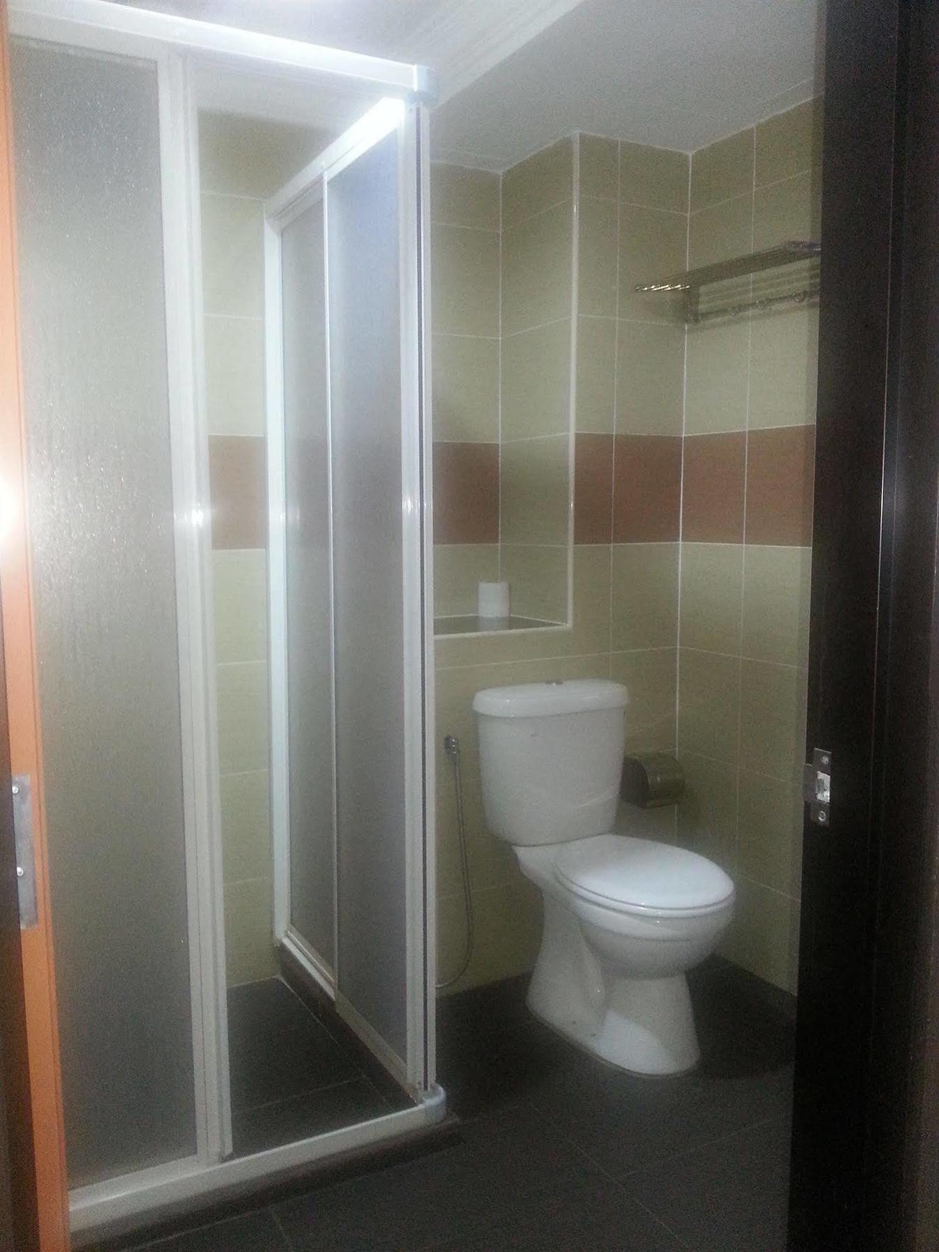 Oyo 390 Mayview Glory Hotel 2*