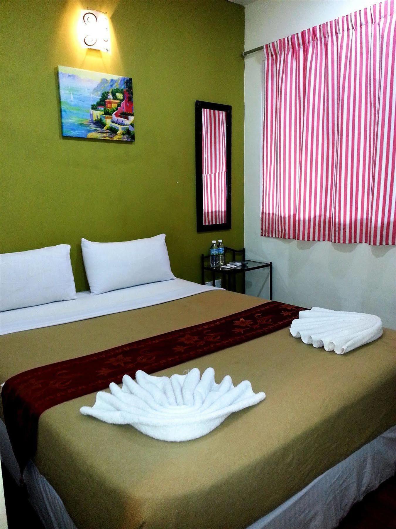 Hotel Oyo 103 V'la Garden 2*