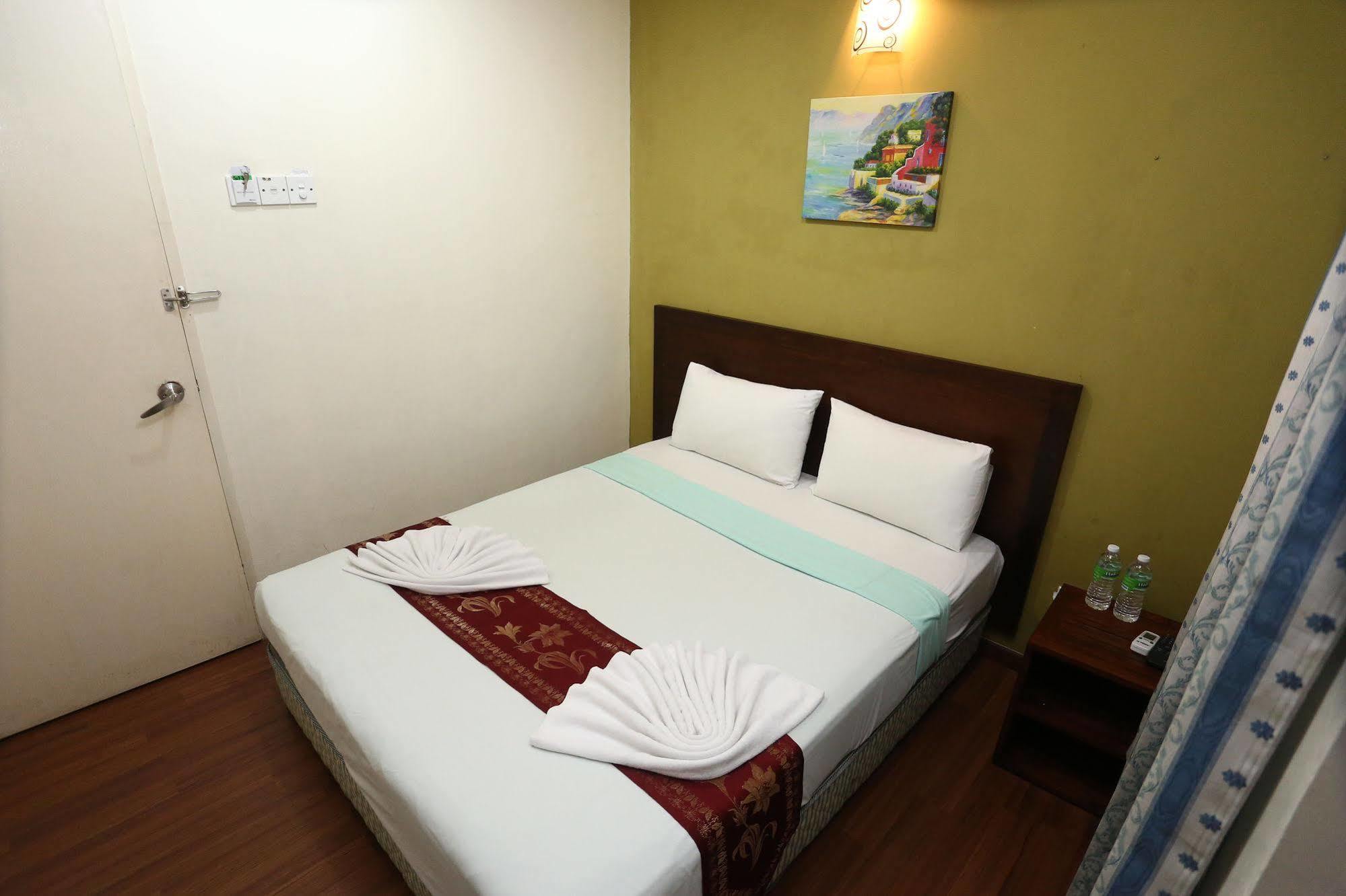 Oyo 103 V'la Garden Hotel