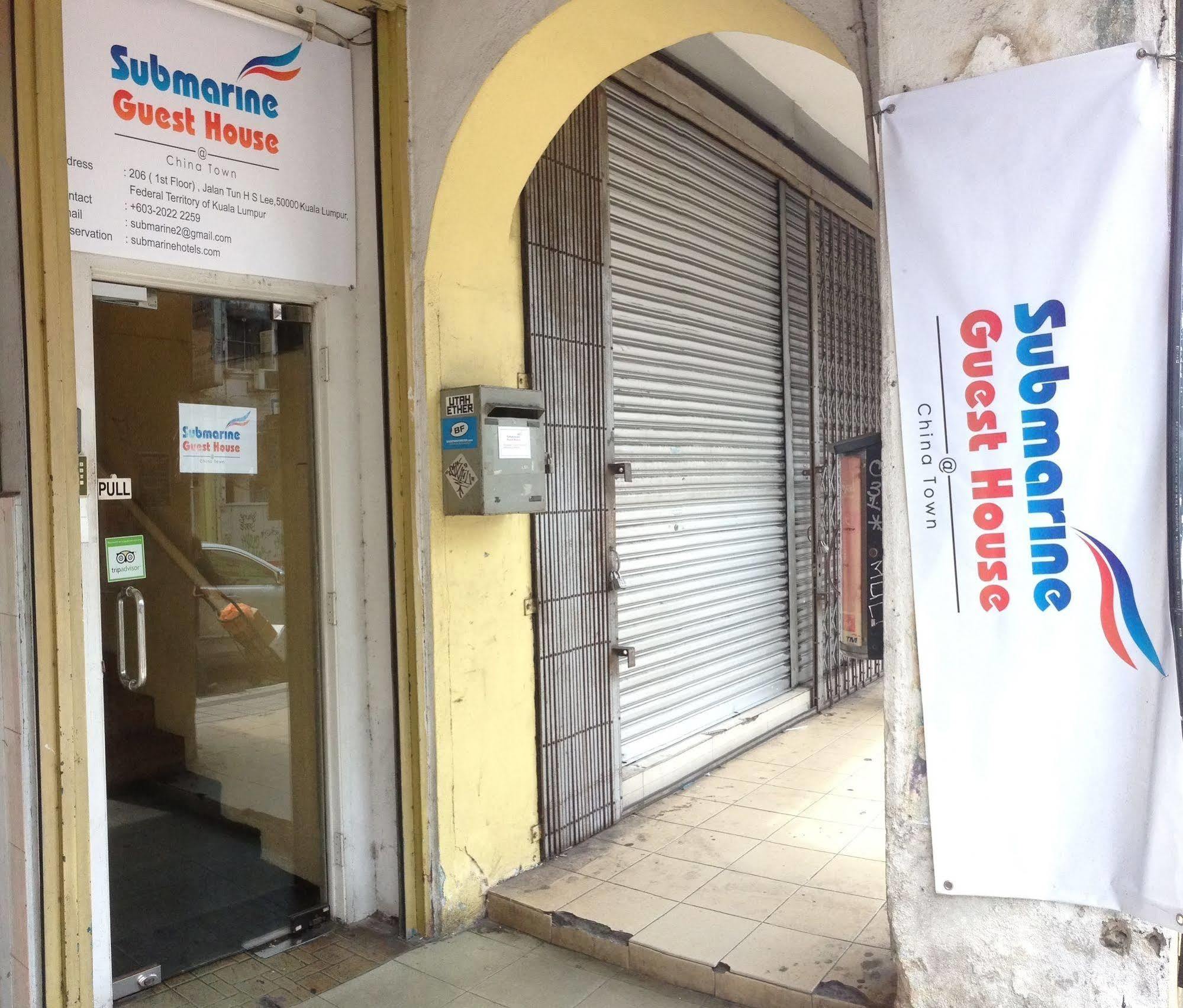 Albergue Submarine China Town