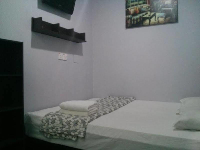 Hotel Oyo 43927 Sassana 2*
