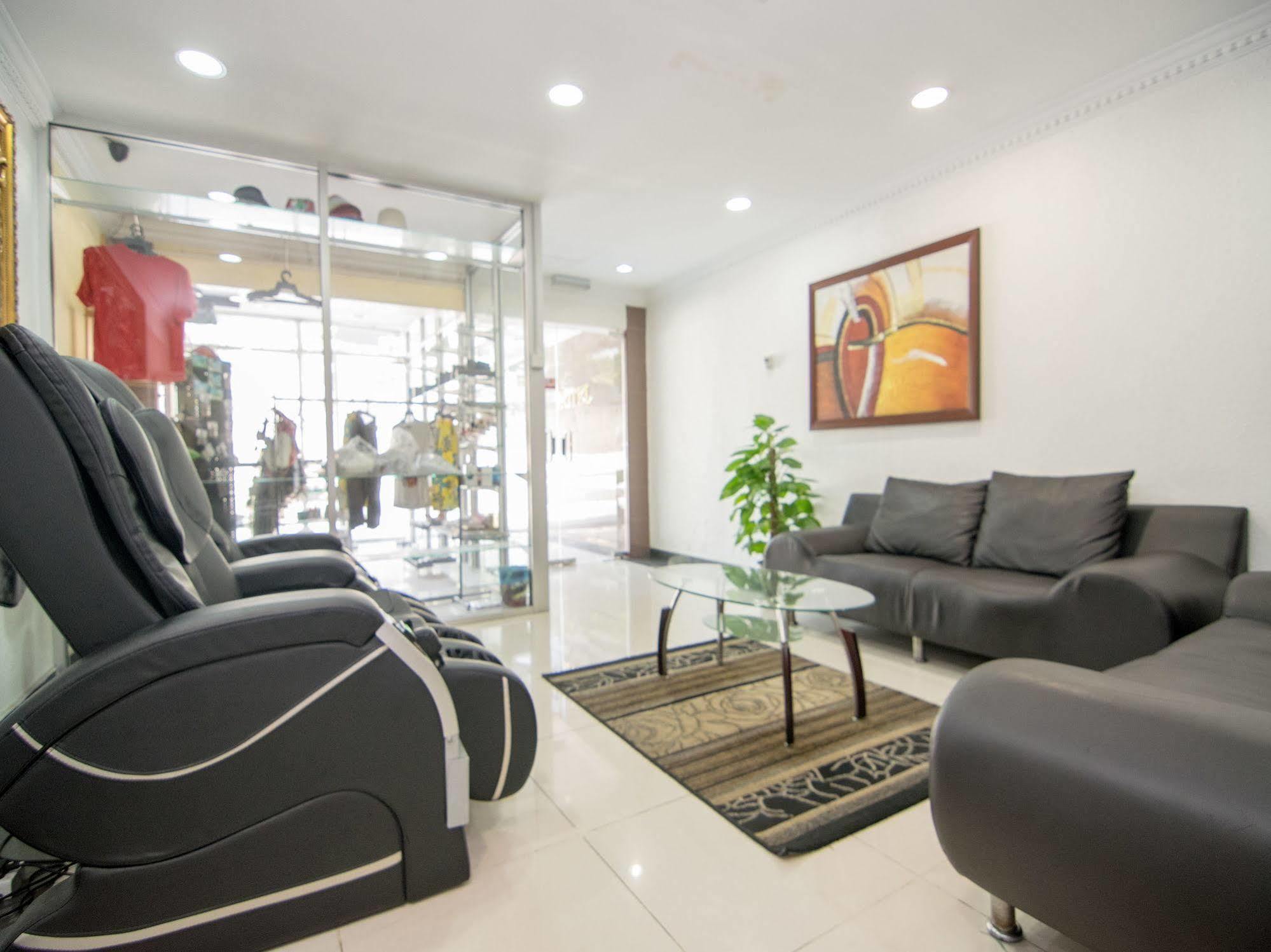 Oyo 103 V'la Garden Hotel