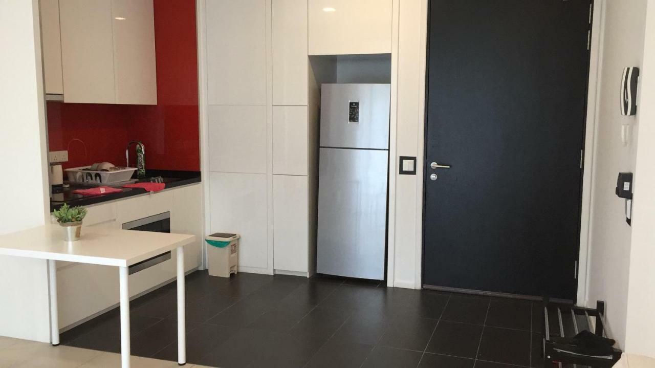 Arcoris Mont Kiara Homestay Nearby Sri Hartamas, Publika, Solaris, Ikea Damansara *