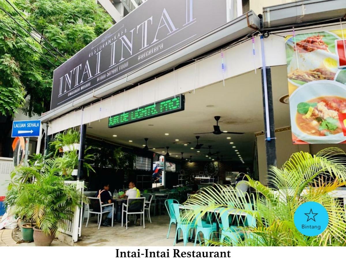 Holiday home Bintang Fairlane - Walk To Pavilion & Train Station *