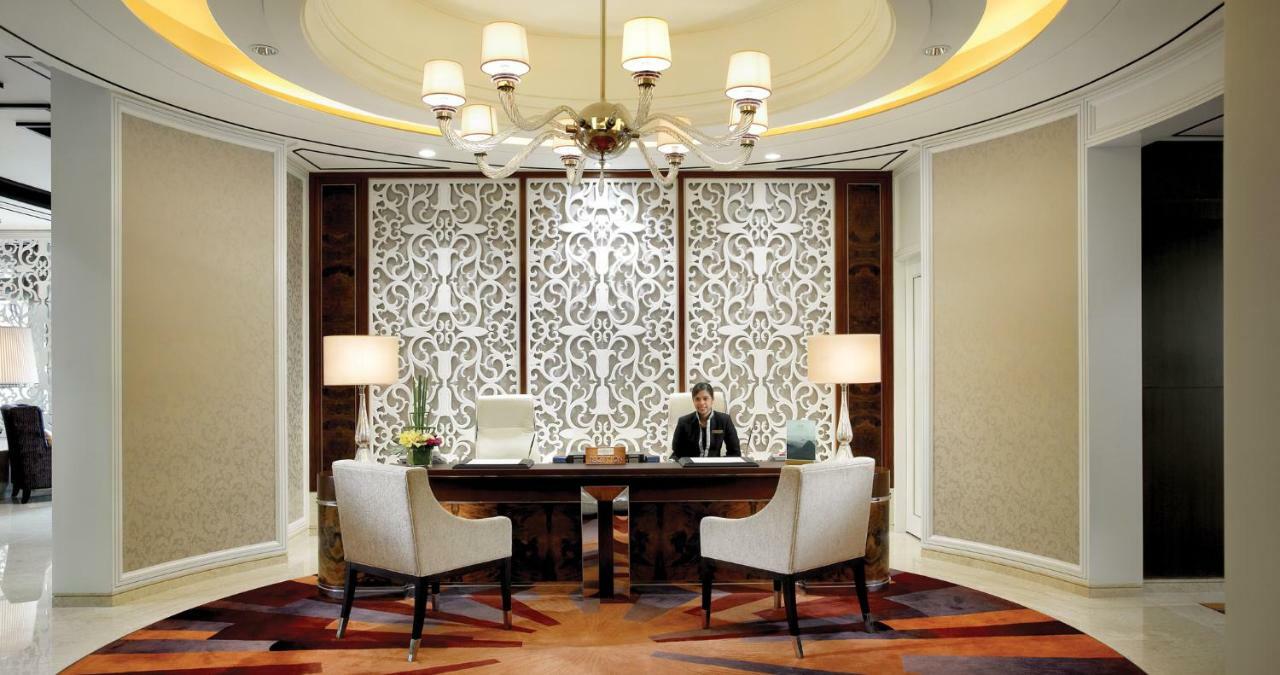 Shangri-la Hotel