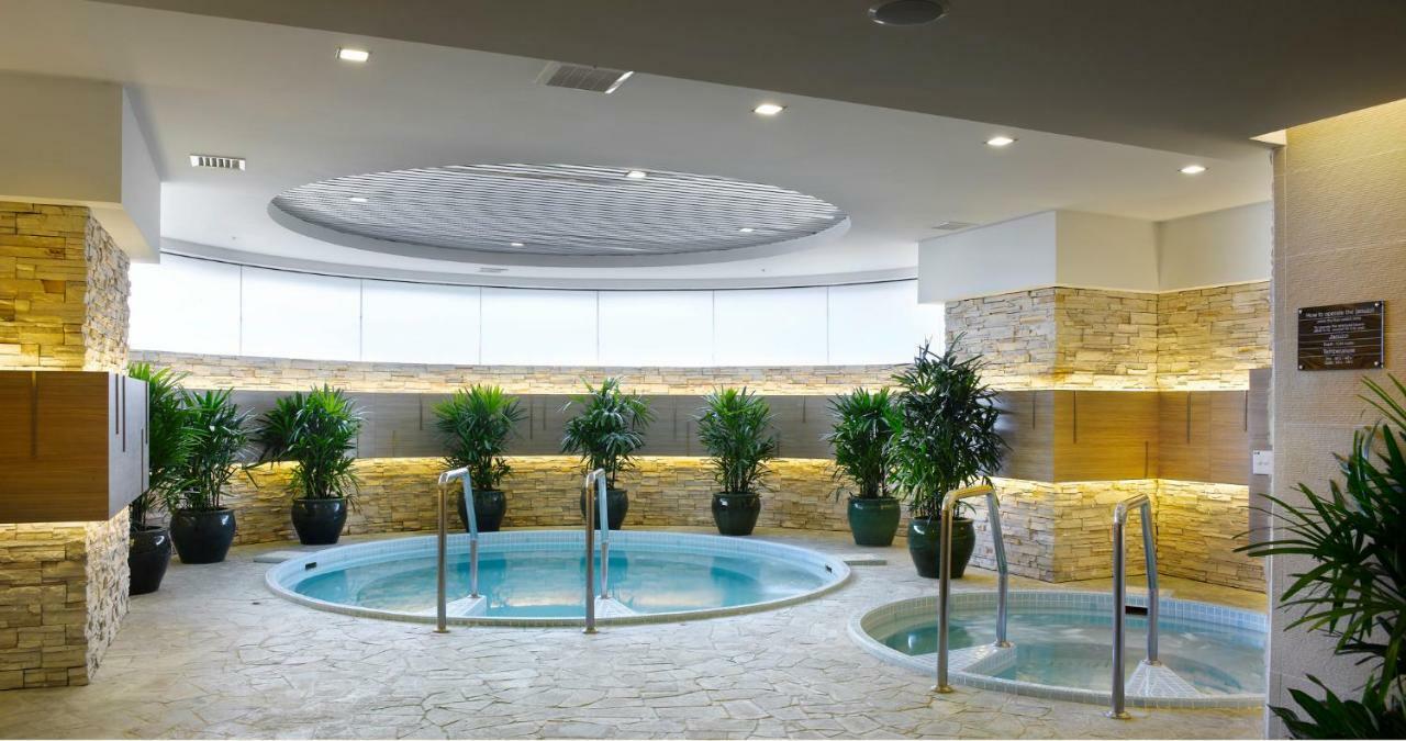 Hotel Shangri-la 5*