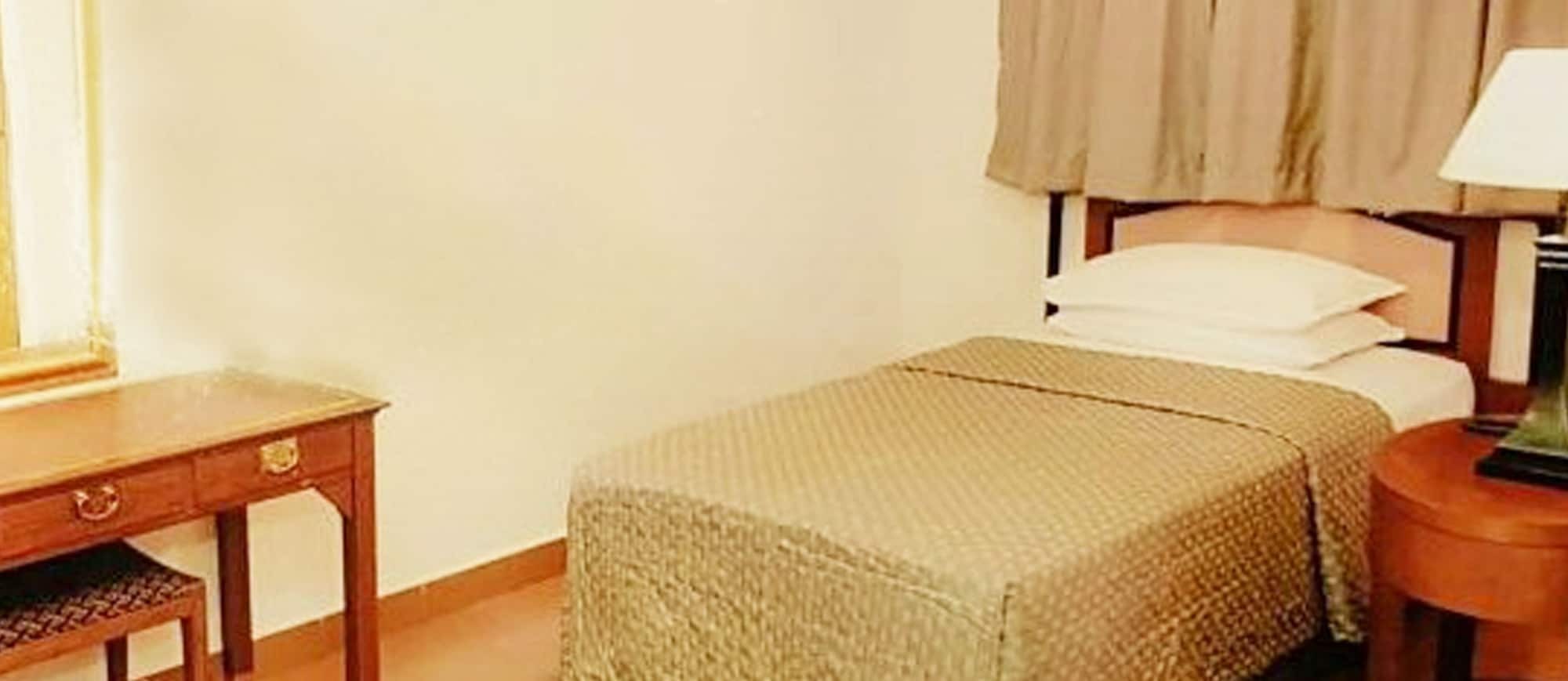 Hotel Lotus Family Medan Tuanku 3*