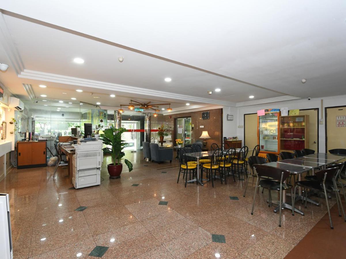 Hotel Oyo 390 Mayview Glory