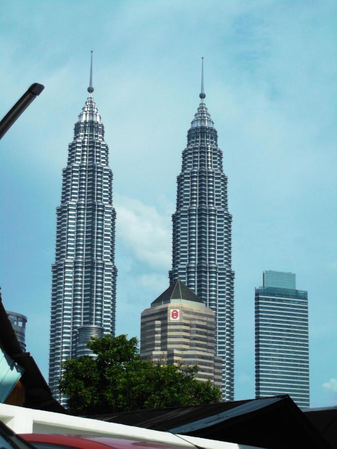 Akar Kampung Baru Hotel 3*