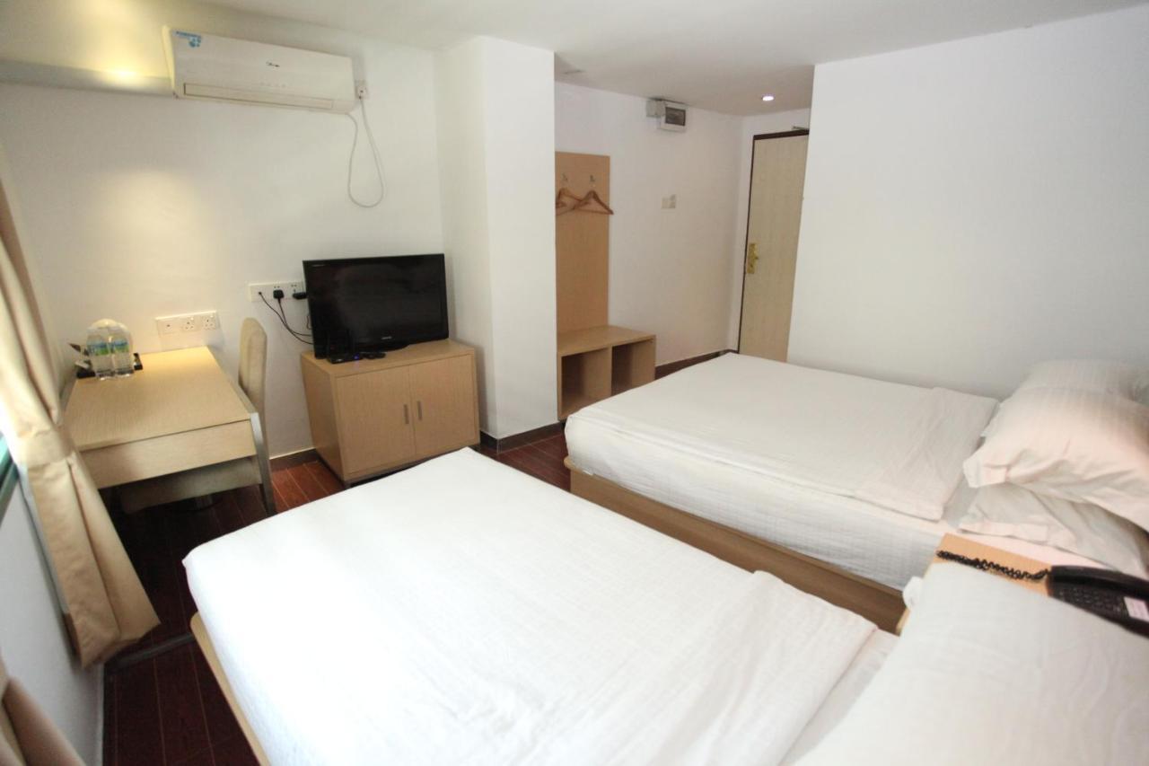 Aira Hotel 2*