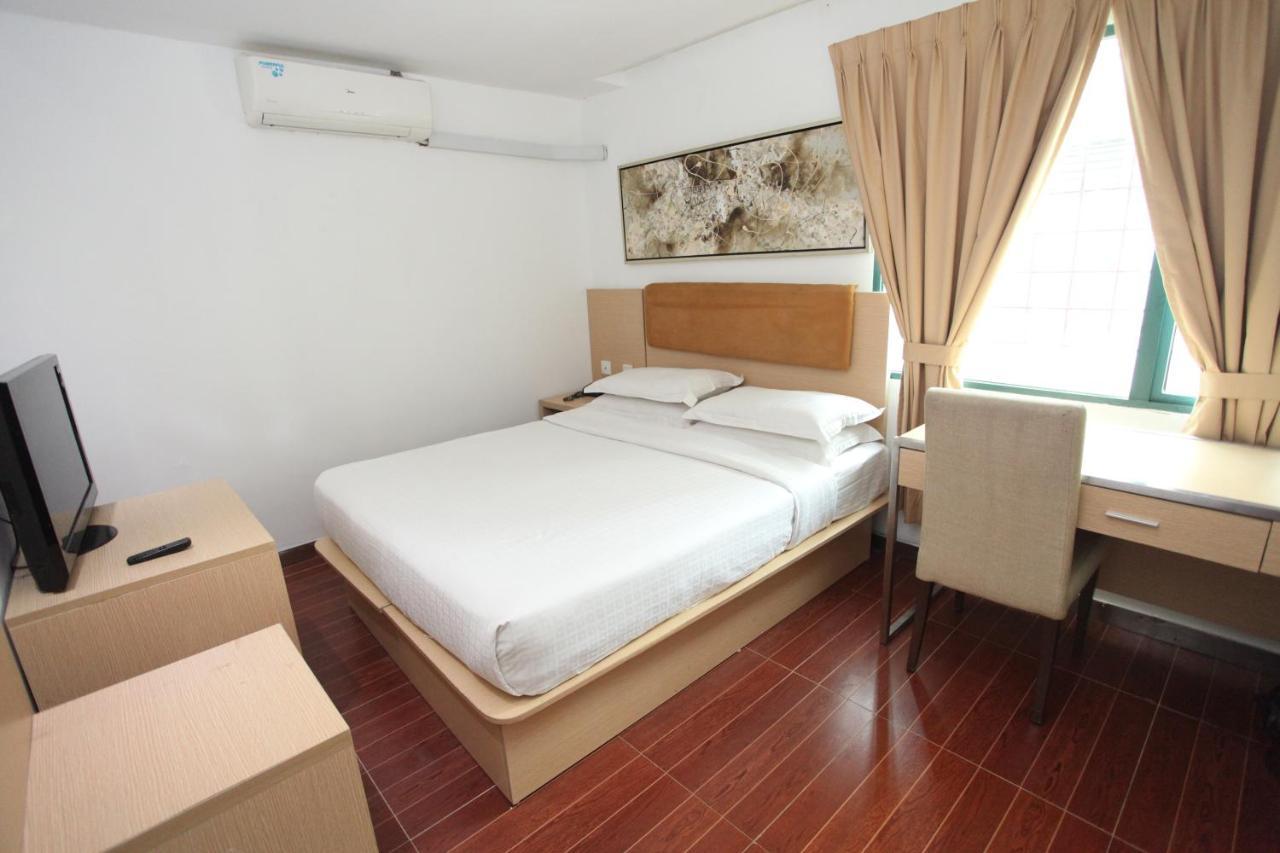 Aira Hotel 2*